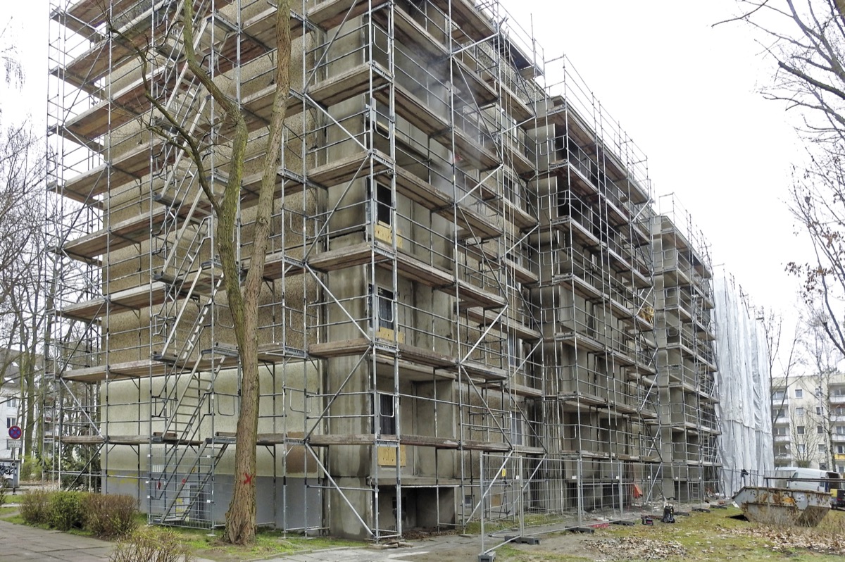 Neuer Chic für Fassade und Balkone