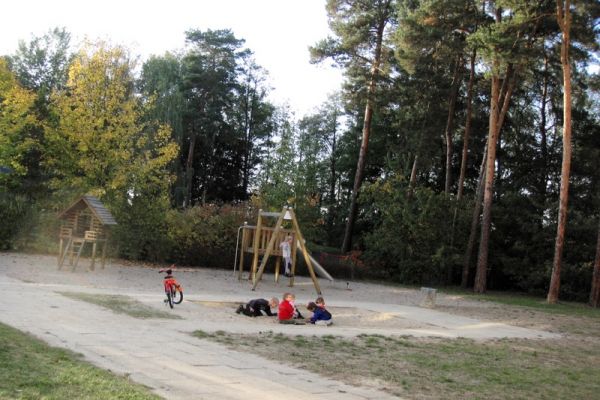 Spielplatz im Wald
